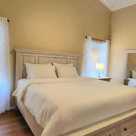 Luxury 3-Bedroom Home Near Beaches With Pool ベロ・ビーチ エクステリア 写真