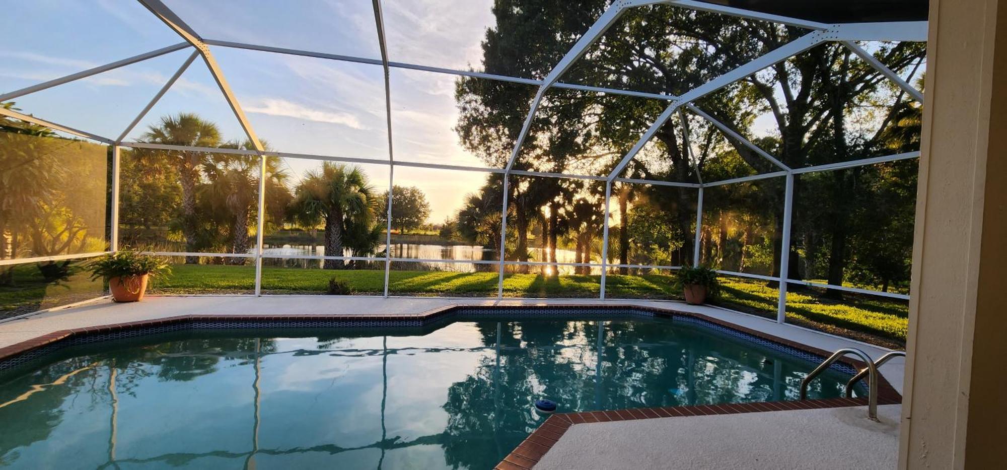 Luxury 3-Bedroom Home Near Beaches With Pool ベロ・ビーチ エクステリア 写真